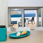 Sunny Bay * Αγία Μαρίνα